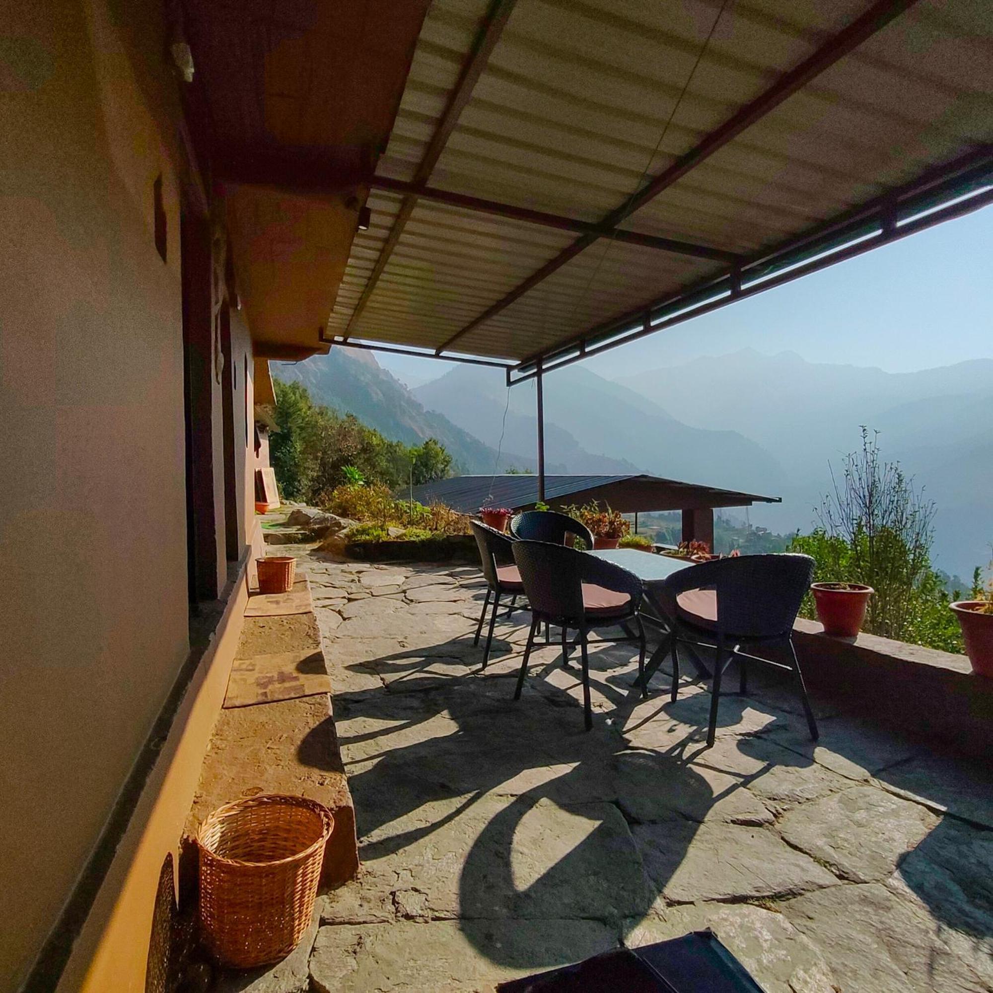 Villa Cafe Buransh Sari Exterior foto
